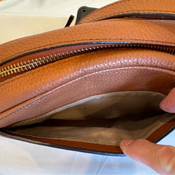 J Crew small pebbled leather crossbody bag in very good, clean condition. - Picture 10 of 11